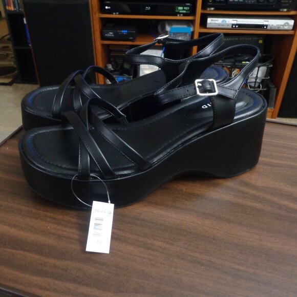 Torrid  Strappy Flatform Wedge13 WW - Picture 1 of 8